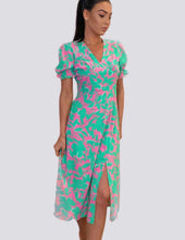 Load image into Gallery viewer, Summer Pink &amp; Green

